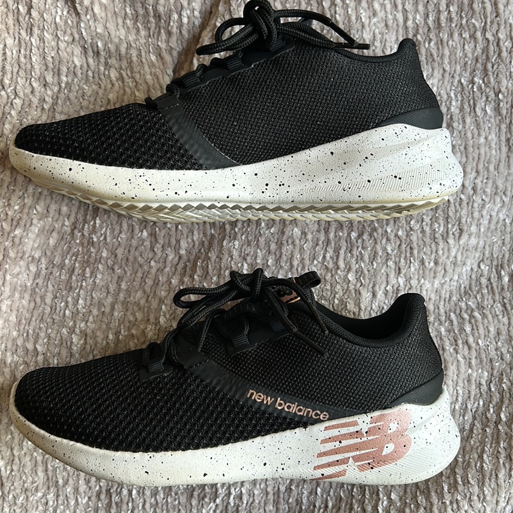 New Balance CUSH+District shoes - women’s size 7.5